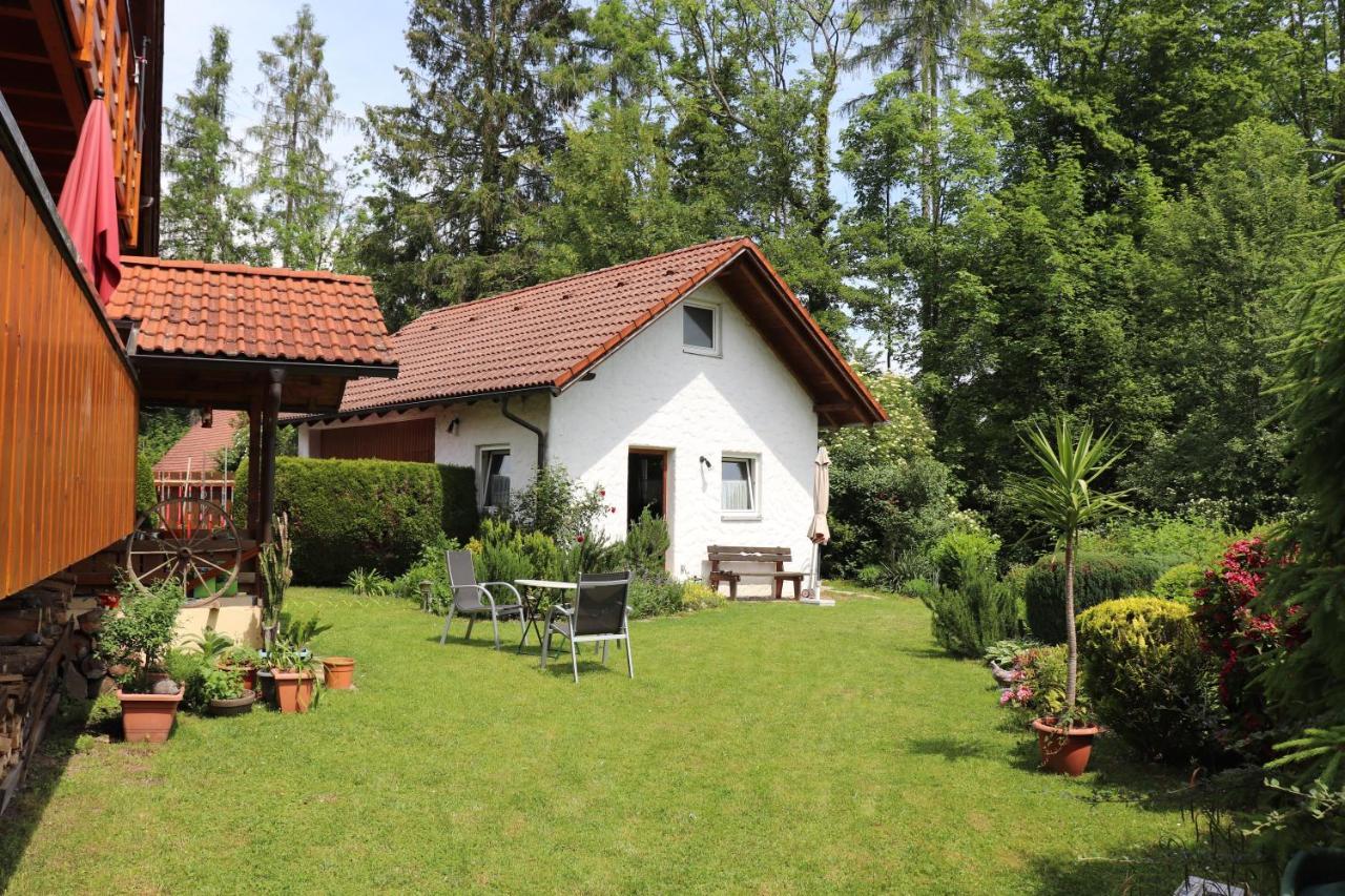 Ferienwohnung #4 Mit Terrasse In Zentraler Dennoch Ruhiger Lage - Stadtbus Vor Der Tuer! Lindau  Esterno foto